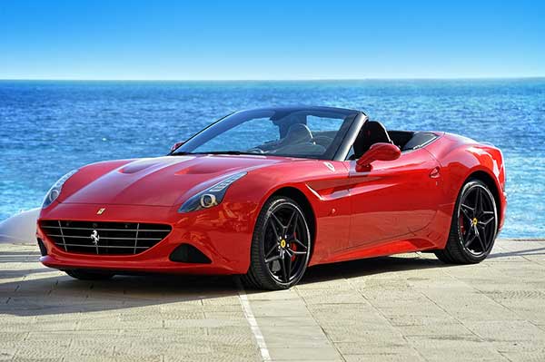 Ferrari, fot. Pavlo Baliukh / Shutterstock.com