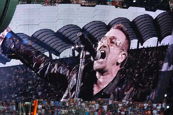 Bono, fot. Valeria Cantone / Shutterstock.com