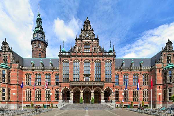 Uniwersytet w Groningen, fot. Mikhail Markovskiy / Shutterstock.com