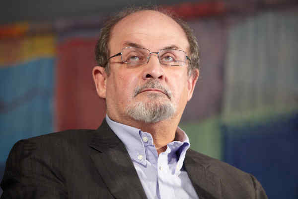 Fot. Salman Rushdie, fot. andersphoto / Shutterstock.com