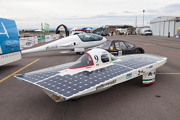 World Solar Challenge, niektóre z pojazdów biorących udział w konkursie, fot. Ermess / Shutterstock.com