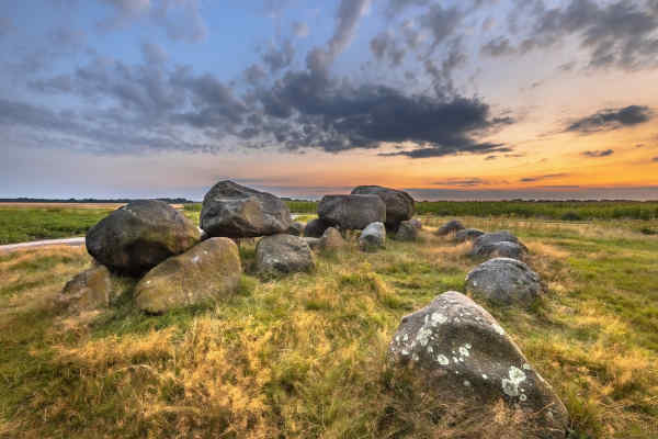Prehistoryczna budowla megalityczna, fot. Shutterstock, Inc. / zdjęcie ilustracyjne